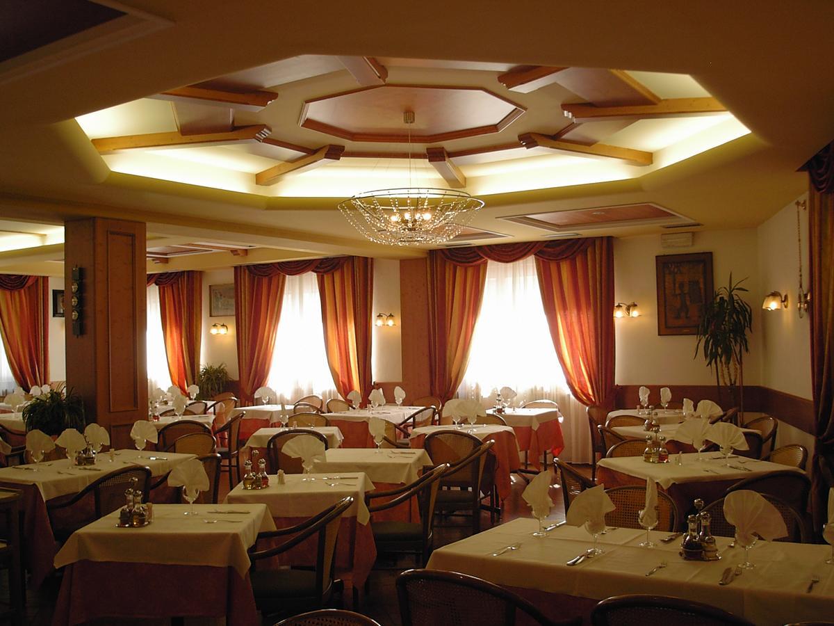 Hotel Eternita Malonno Exterior photo